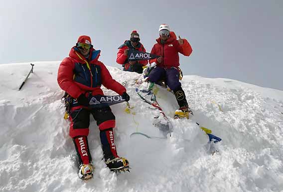 Da sx a dx Jerome Perruquet, Francois Cazzanelli e Pietro Picco sul K2